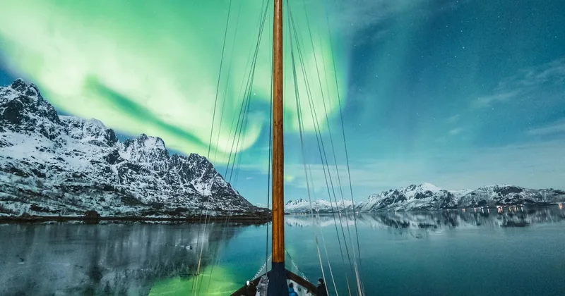 Northern Lights Yacht Cruise with Hot Tub and Dinner